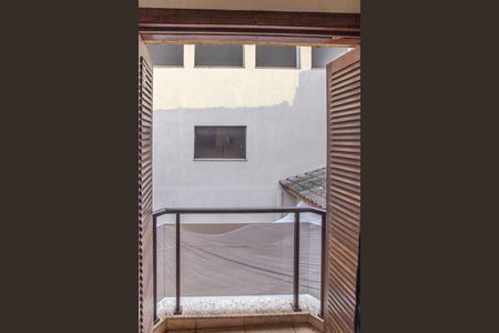 Casa à venda com 375m², 4 quartos e 6 vagasSuíte 2 - Varanda