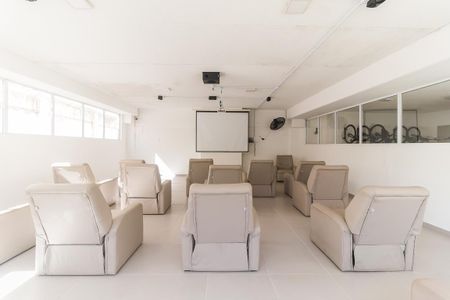 Apartamento para alugar com 67m², 2 quartos e 2 vagas Apartamento para alugar com 67m², 2 quartos e 2 vagasCinema