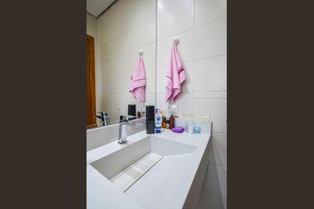 Apartamento à venda com 80m², 3 quartos e 2 vagas Apartamento à venda com 80m², 3 quartos e 2 vagasBanheiro da Suíte