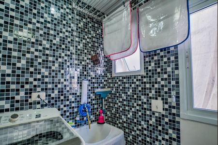 Apartamento à venda com 80m², 3 quartos e 2 vagas Apartamento à venda com 80m², 3 quartos e 2 vagasÁrea de Serviço