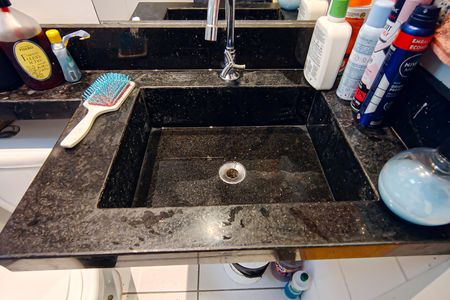 Apartamento à venda com 48m², 2 quartos e 1 vagaBanheiro Social