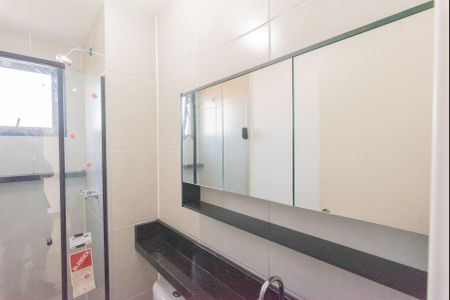 Apartamento à venda com 44m², 2 quartos e 1 vaga Apartamento à venda com 44m², 2 quartos e 1 vagaBanheiro