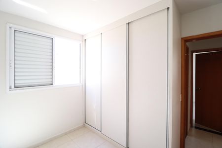 Apartamento para alugar com 68m², 2 quartos e 1 vagaSuíte