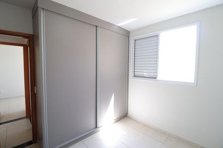 Apartamento para alugar com 68m², 2 quartos e 1 vagaQuarto 