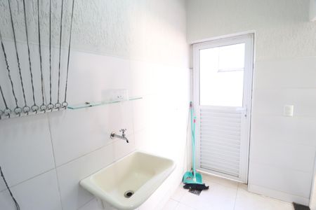 Apartamento para alugar com 68m², 2 quartos e 1 vagaÁrea de Serviço