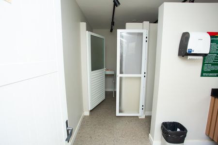 Casa de condomínio para alugar com 133m², 2 quartos e 2 vagas Casa de condomínio para alugar com 133m², 2 quartos e 2 vagasBanheiro Feminino do salão de festas