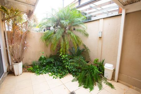 Casa de condomínio para alugar com 133m², 2 quartos e 2 vagas Casa de condomínio para alugar com 133m², 2 quartos e 2 vagasJardim