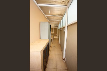Casa de condomínio para alugar com 133m², 2 quartos e 2 vagas Casa de condomínio para alugar com 133m², 2 quartos e 2 vagasCorredor Lateral