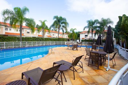 Casa de condomínio para alugar com 133m², 2 quartos e 2 vagas Casa de condomínio para alugar com 133m², 2 quartos e 2 vagasÁrea comum - Piscina