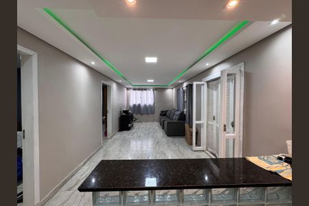 Casa à venda com 140m², 2 quartos e 4 vagas Casa à venda com 140m², 2 quartos e 4 vagasCozinha