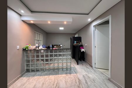 Casa à venda com 140m², 2 quartos e 4 vagas Casa à venda com 140m², 2 quartos e 4 vagasCozinha