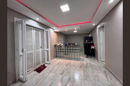 Casa à venda com 140m², 2 quartos e 4 vagas Casa à venda com 140m², 2 quartos e 4 vagasCozinha