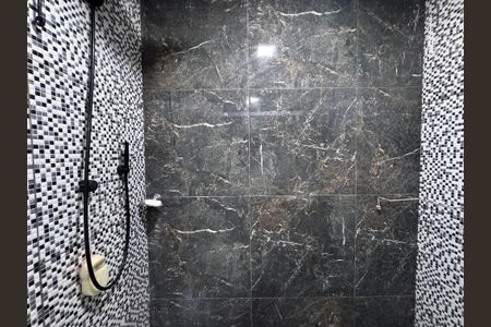 Casa à venda com 140m², 2 quartos e 4 vagas Casa à venda com 140m², 2 quartos e 4 vagasBanheiro