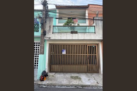 Casa à venda com 246m², 3 quartos e 1 vaga Casa à venda com 246m², 3 quartos e 1 vagaFachada