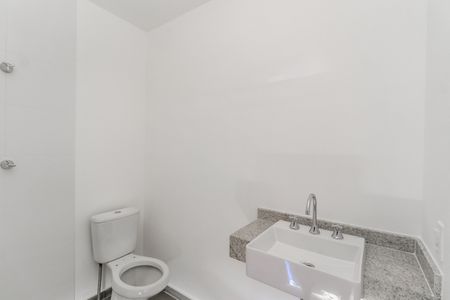 Apartamento à venda com 32m², 1 quarto e sem vaga Apartamento à venda com 32m², 1 quarto e sem vagaBanheiro da Suíte