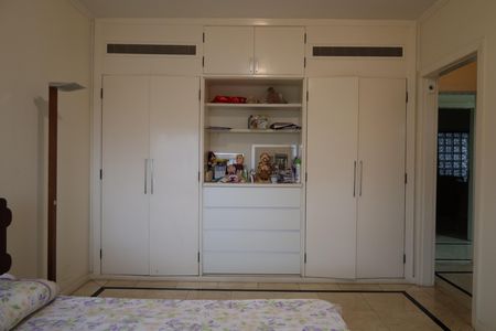 Apartamento à venda com 411m², 7 quartos e 3 vagasSuíte 2