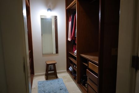 Apartamento à venda com 411m², 7 quartos e 3 vagasQuarto 2