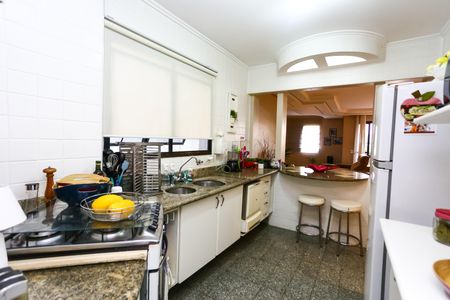 Apartamento à venda com 106m², 2 quartos e 2 vagasCozinha