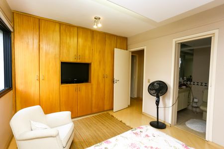 Apartamento à venda com 106m², 2 quartos e 2 vagassuíte