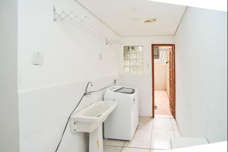 Apartamento à venda com 77m², 2 quartos e sem vaga Apartamento à venda com 77m², 2 quartos e sem vagaÁrea de Serviço