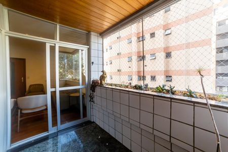 Apartamento à venda com 118m², 4 quartos e 2 vagasVaranda da Sala