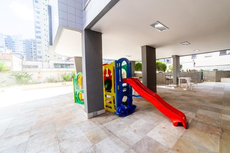 Apartamento à venda com 118m², 4 quartos e 2 vagasÁrea comum - Playground