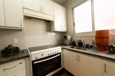 Apartamento à venda com 118m², 4 quartos e 2 vagasCozinha