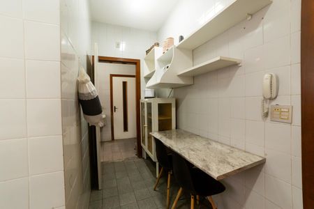 Apartamento à venda com 118m², 4 quartos e 2 vagasCozinha