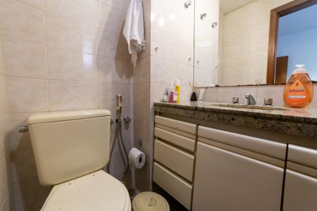 Apartamento à venda com 118m², 4 quartos e 2 vagasBanheiro da Suíte