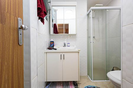 Apartamento à venda com 107m², 3 quartos e 1 vaga Apartamento à venda com 107m², 3 quartos e 1 vagaBanheiro da Suíte