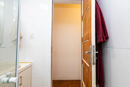 Apartamento à venda com 107m², 3 quartos e 1 vaga Apartamento à venda com 107m², 3 quartos e 1 vagaBanheiro Social