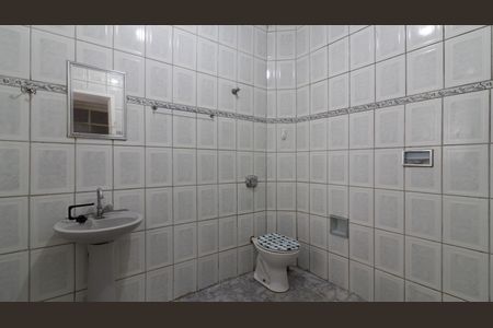 Casa à venda com 77m², 2 quartos e sem vagaBanheiro