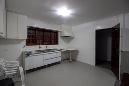 Casa para alugar com 200m², 3 quartos e 2 vagasCozinha