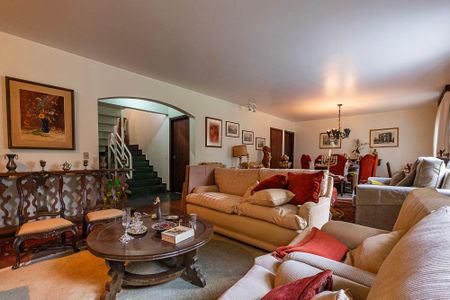 Casa à venda com 380m², 4 quartos e 4 vagasSala