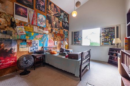 Casa à venda com 380m², 4 quartos e 4 vagasQuarto 