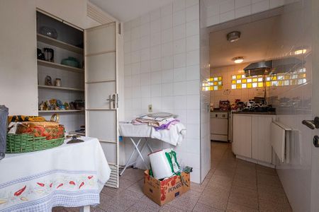 Casa à venda com 380m², 4 quartos e 4 vagasÁrea de Serviço