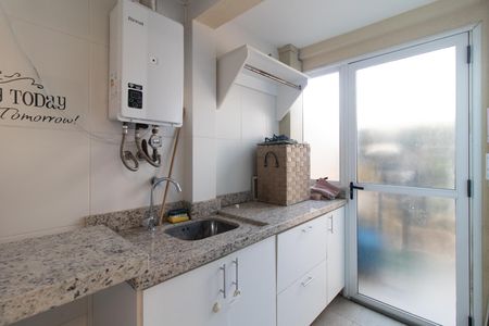 Casa de condomínio à venda com 177m², 3 quartos e 2 vagas Casa de condomínio à venda com 177m², 3 quartos e 2 vagasCozinha e Área de Serviço