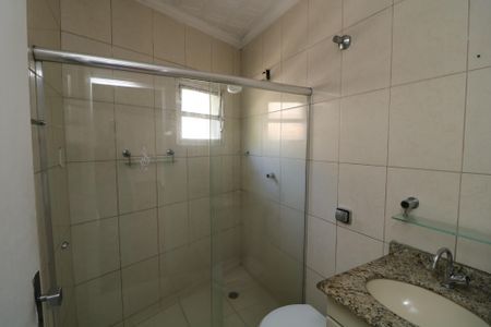 Casa para alugar com 220m², 2 quartos e 4 vagasBanheiro