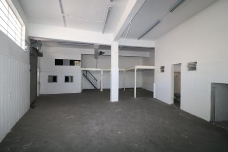 Casa para alugar com 220m², 2 quartos e 4 vagasGaragem/Salão