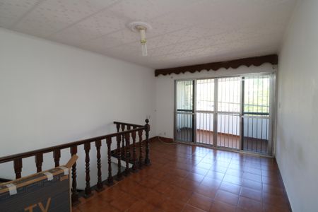 Casa para alugar com 220m², 2 quartos e 4 vagasSala