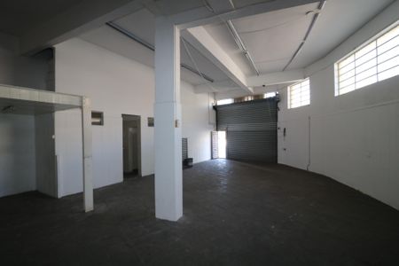 Casa para alugar com 220m², 2 quartos e 4 vagasGaragem/Salão