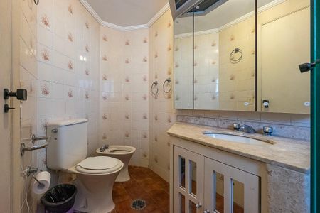 Apartamento à venda com 106m², 2 quartos e 2 vagasSuíte - Banheiro