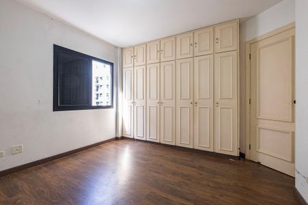 Apartamento à venda com 106m², 2 quartos e 2 vagasSuíte