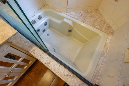 Apartamento à venda com 106m², 2 quartos e 2 vagasSuíte - Banheiro