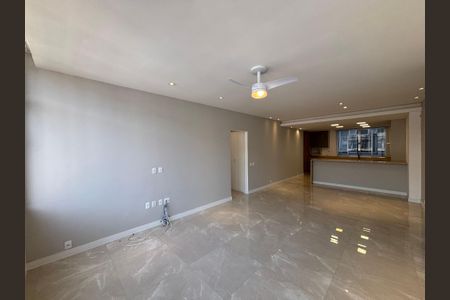 Apartamento à venda com 130m², 3 quartos e 1 vagaSala