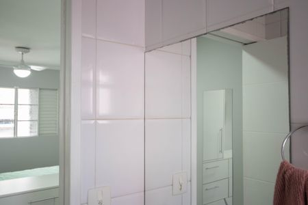 Casa à venda com 220m², 5 quartos e 6 vagasBanheiro da Suíte 