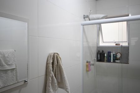 Casa à venda com 220m², 5 quartos e 6 vagasBanheiro 2