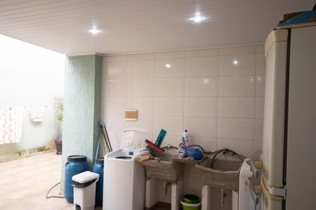 Casa à venda com 220m², 5 quartos e 6 vagasÁrea de Serviço