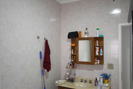 Casa à venda com 220m², 5 quartos e 6 vagasBanheiro 