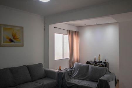 Casa à venda com 220m², 5 quartos e 6 vagasSala